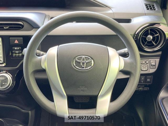 Toyota AQUA 2016-03 8282629-10