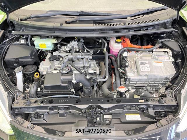 Toyota AQUA 2016-03 8282629-14