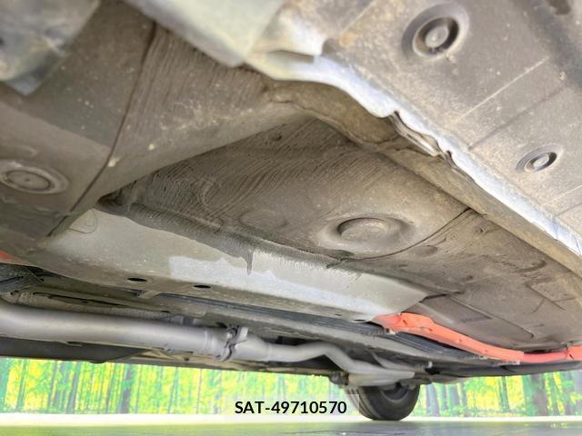 Toyota AQUA 2016-03 8282629-18