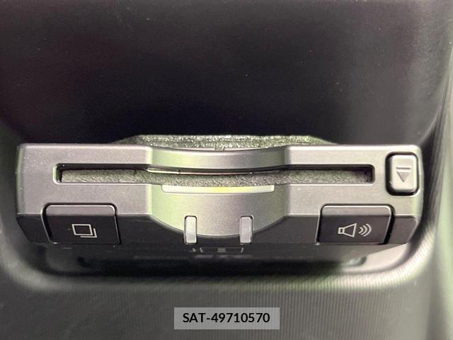 Toyota AQUA 2016-03 8282629-5