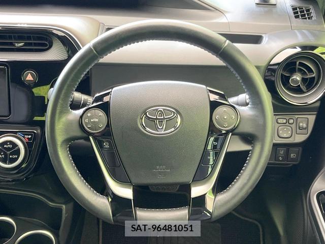 Toyota AQUA 2019-12 8282630-10