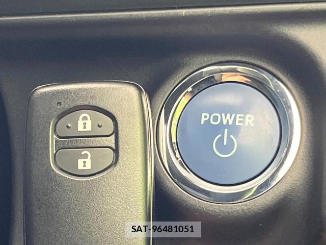 Toyota AQUA 2019-12 8282630-6