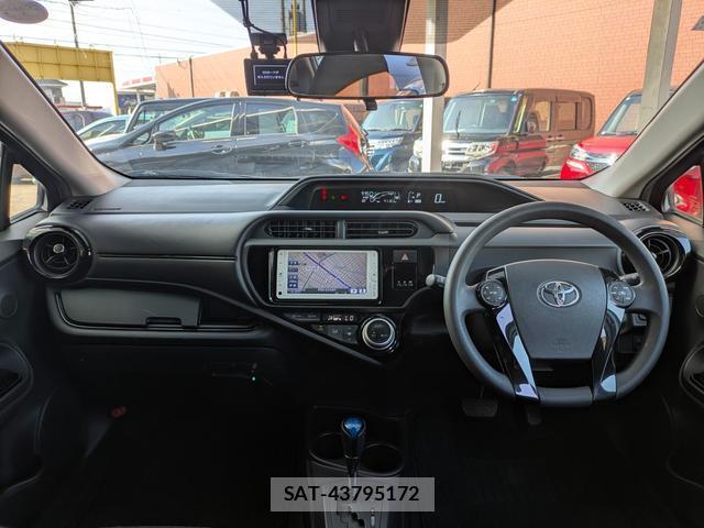 Toyota AQUA 2016-09 8282692-2