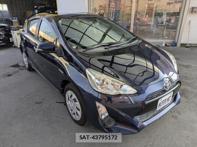 Toyota AQUA 2016-09 8282692-9