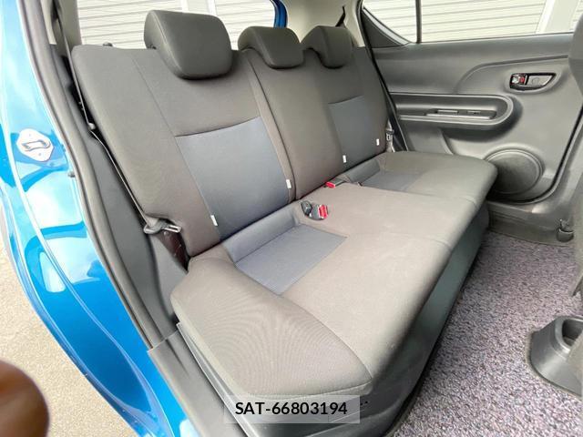 Toyota AQUA 2017-11 8282856-10