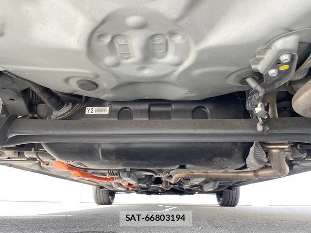 Toyota AQUA 2017-11 8282856-17