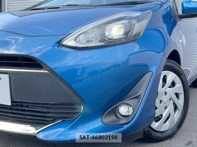 Toyota AQUA 2017-11 8282856-8