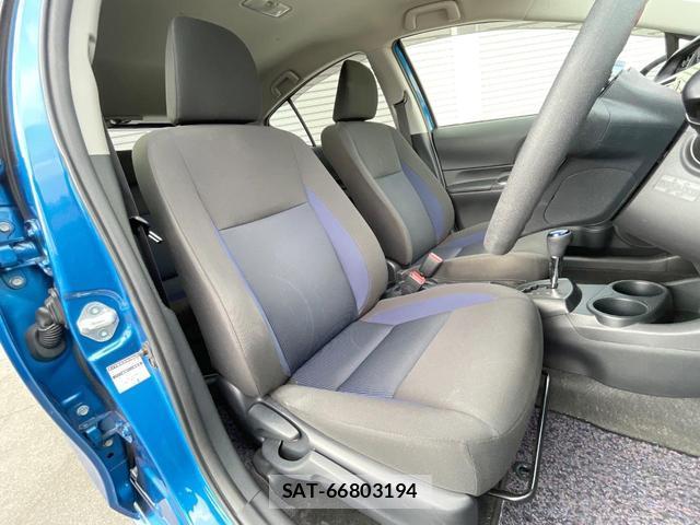 Toyota AQUA 2017-11 8282856-9