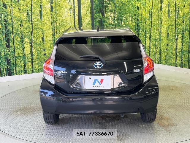 Toyota AQUA 2015-09 8283019-15