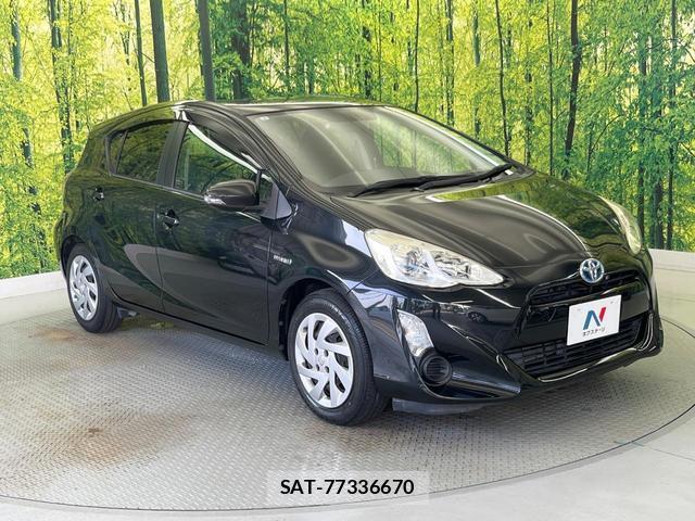 Toyota AQUA 2015-09 8283019-16