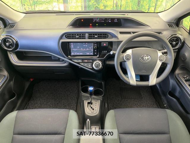 Toyota AQUA 2015-09 8283019-2