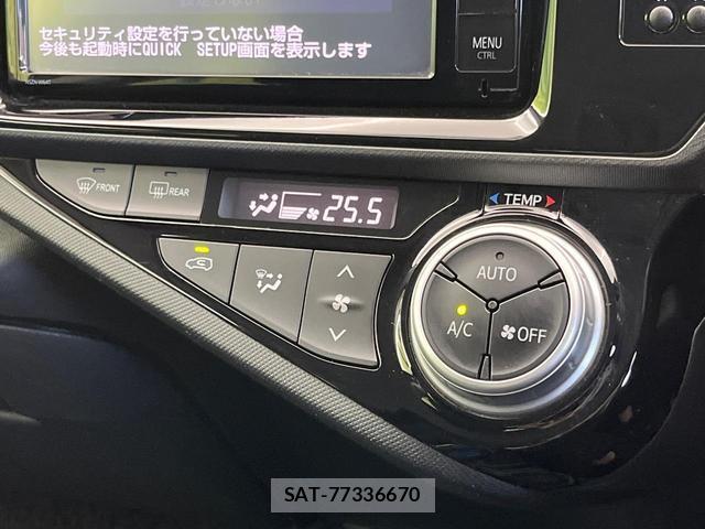 Toyota AQUA 2015-09 8283019-7