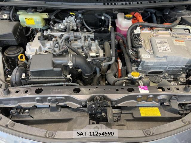 Toyota AQUA 2014-05 8283271-17