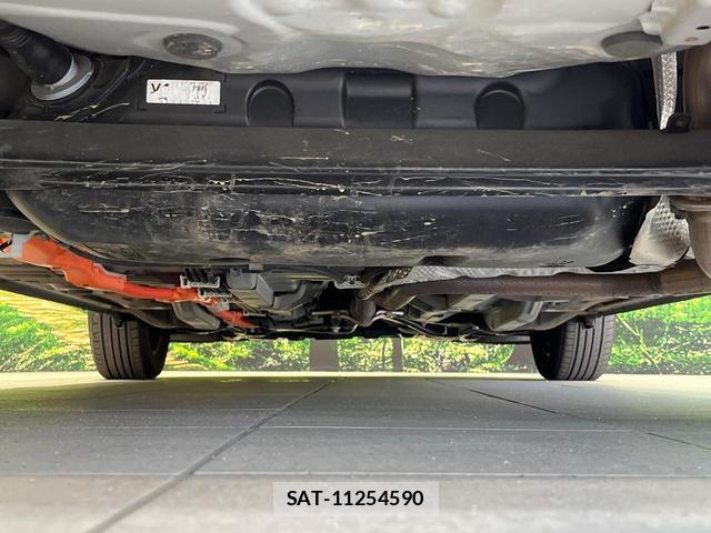 Toyota AQUA 2014-05 8283271-18