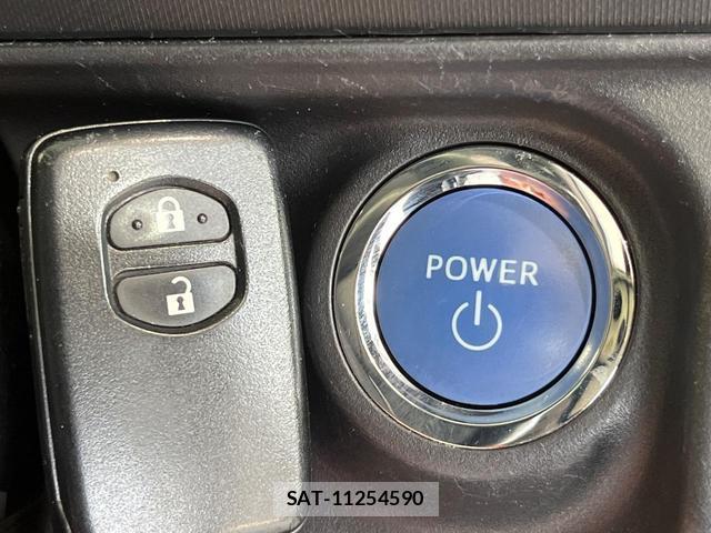 Toyota AQUA 2014-05 8283271-6
