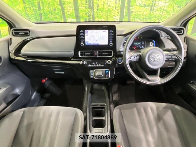 Toyota AQUA 2023-07 8283278-1