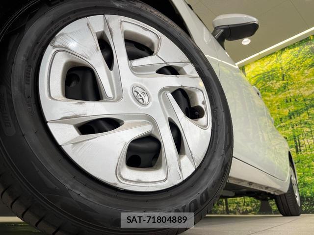 Toyota AQUA 2023-07 8283278-12