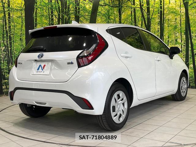 Toyota AQUA 2023-07 8283278-16