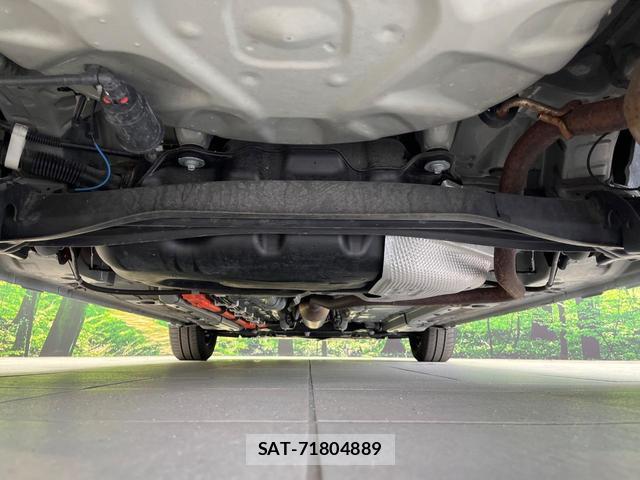 Toyota AQUA 2023-07 8283278-18