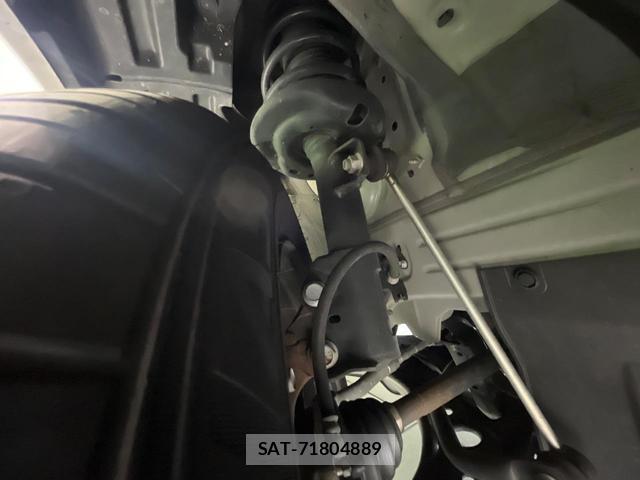Toyota AQUA 2023-07 8283278-19