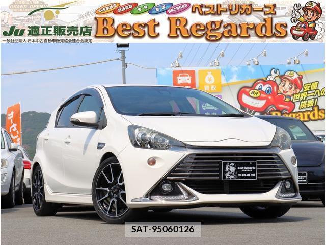 Toyota AQUA 2017-05 8283411-0