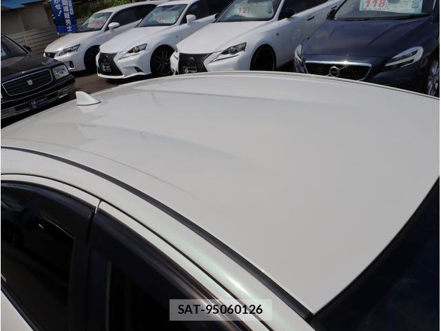 Toyota AQUA 2017-05 8283411-11