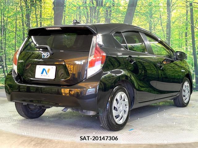 Toyota AQUA 2015-08 8283482-15