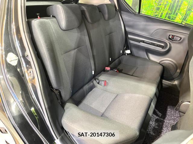 Toyota AQUA 2015-08 8283482-7