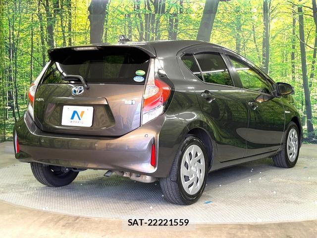 Toyota AQUA 2018-07 8283485-16