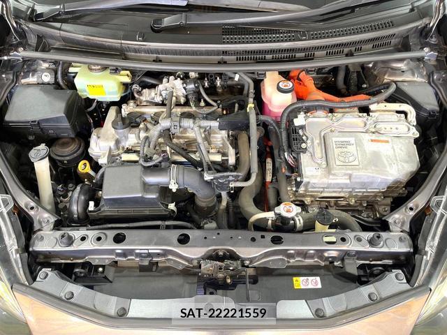 Toyota AQUA 2018-07 8283485-17