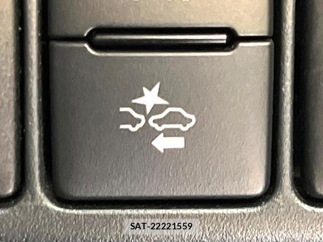 Toyota AQUA 2018-07 8283485-5