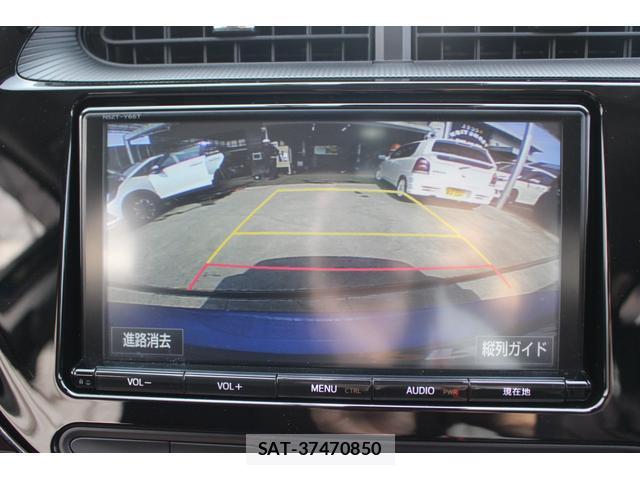 Toyota AQUA 2018-02 8283515-5