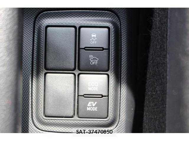 Toyota AQUA 2018-02 8283515-8