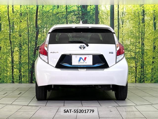 Toyota AQUA 2017-03 8283609-14