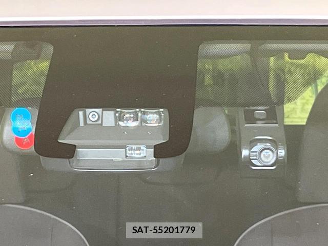 Toyota AQUA 2017-03 8283609-2
