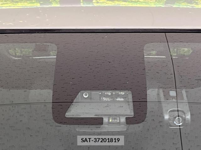 Toyota AQUA 2018-12 8283658-2
