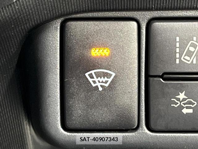 Toyota AQUA 2020-06 8283812-5