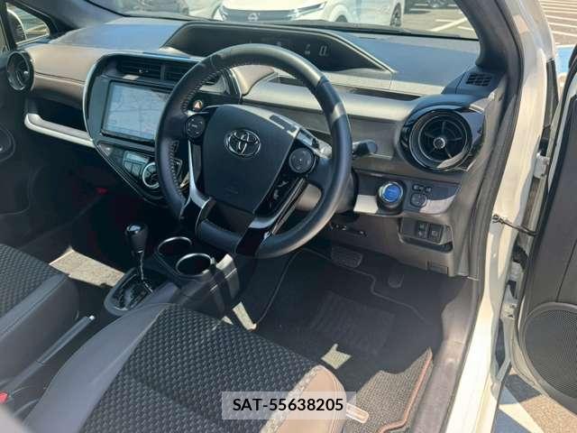 Toyota AQUA 2019-07 8283959-3