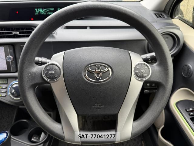 Toyota AQUA 2012-09 8284097-18