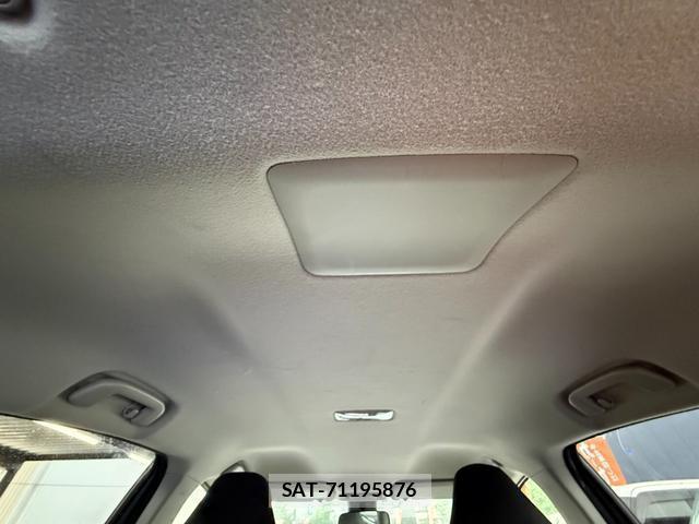 Toyota AQUA 2022-06 8284098-10