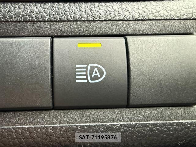 Toyota AQUA 2022-06 8284098-15