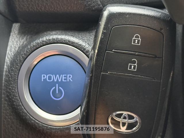Toyota AQUA 2022-06 8284098-18
