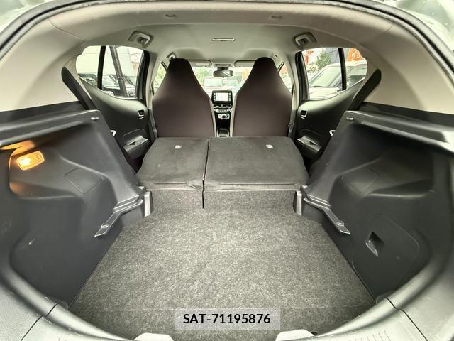 Toyota AQUA 2022-06 8284098-9