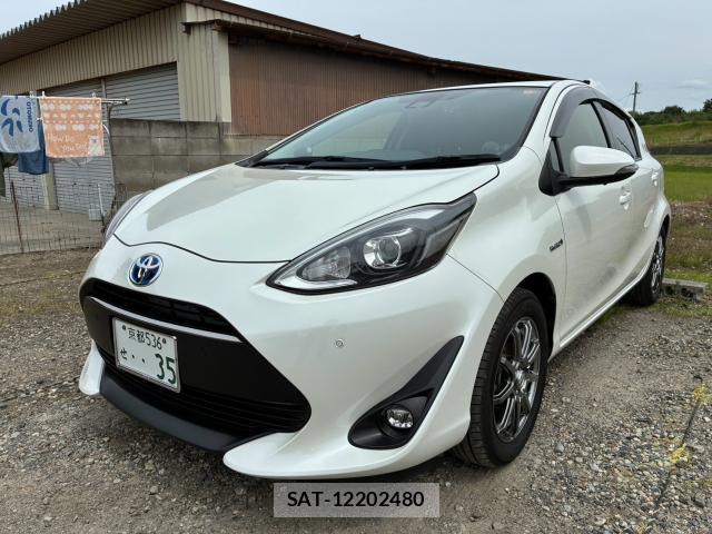 Toyota AQUA 2018-11 8284223-0