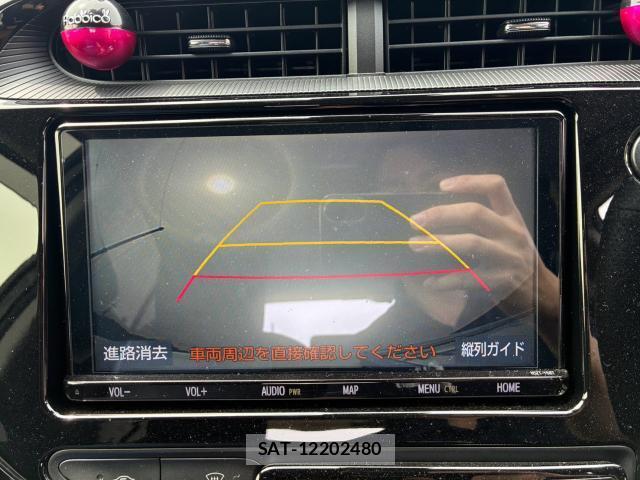 Toyota AQUA 2018-11 8284223-13