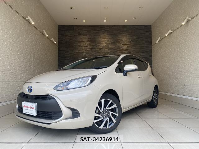Toyota AQUA 2021-10 8284335-0
