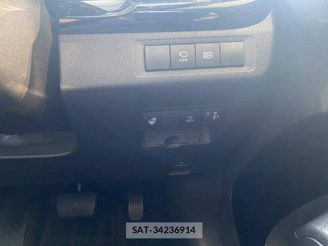 Toyota AQUA 2021-10 8284335-11