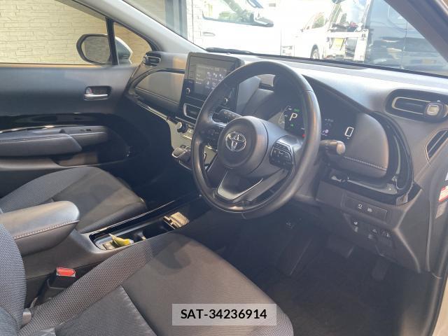 Toyota AQUA 2021-10 8284335-14
