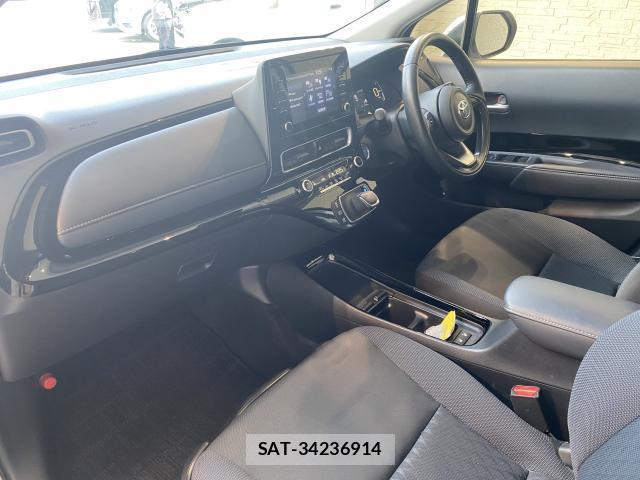 Toyota AQUA 2021-10 8284335-15