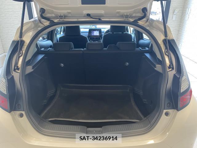 Toyota AQUA 2021-10 8284335-9